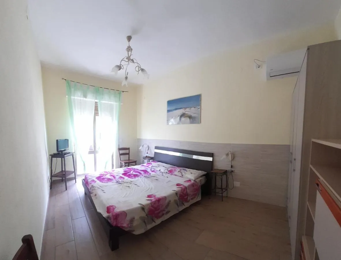 كاربونيا Casa Vacanze